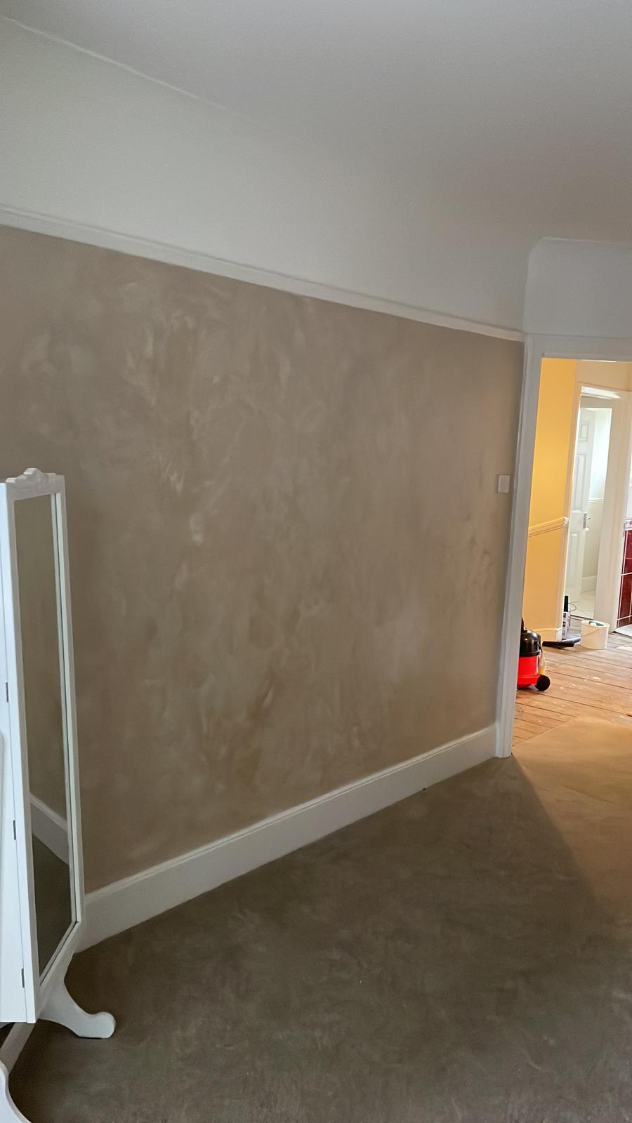 Polished plaster decorative finish